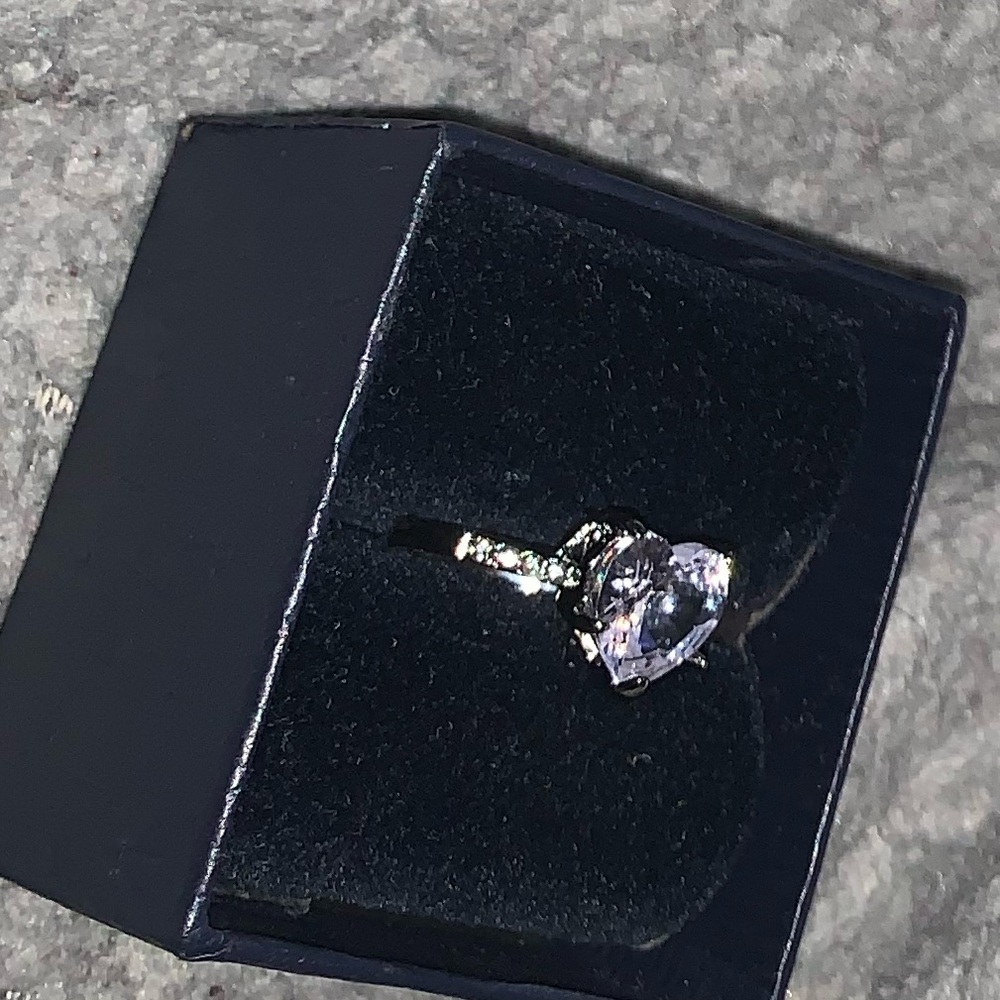 Heart ring - Picture 5 of 7